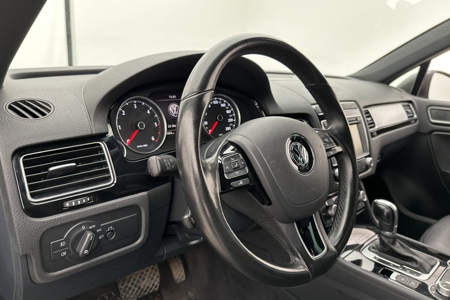 Volkswagen Touareg 3.0 TDI 204hk 4M D-Värmare B-Kamera Skinn