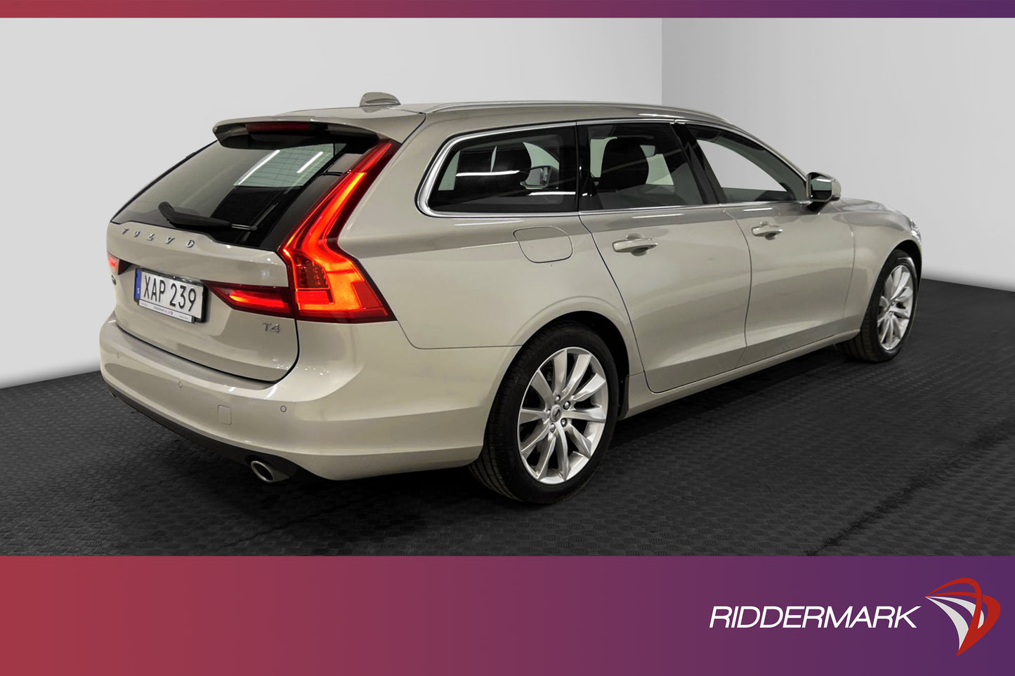 Volvo V90 T4 190hk Momentum Advanced Edition Värmare VOC