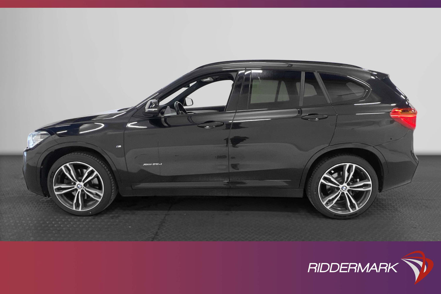 BMW X1 xDrive25d 231hk M Sport Pano H/K B-kamera Navi Drag