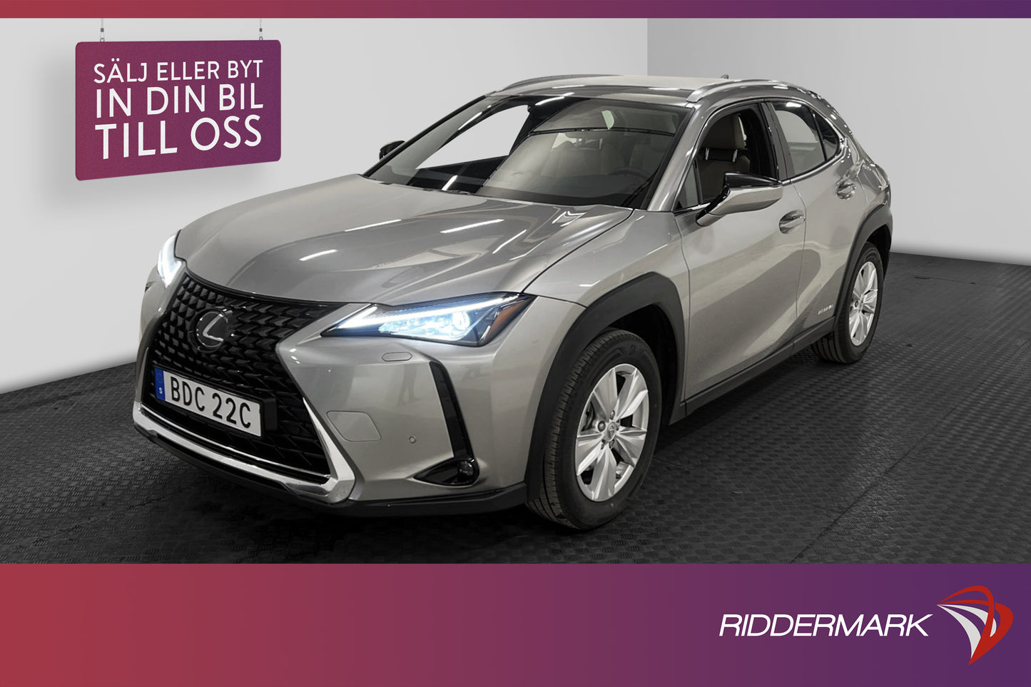 Lexus UX 250h 2.0 CVT 184hk B-Kam CarPlay 0.41L/Mil 1 Ägare