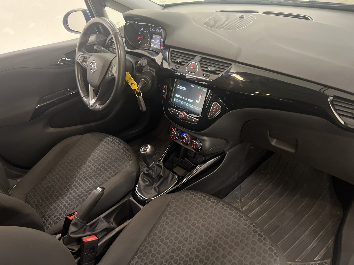 Opel Corsa 1.4 90hk Sensorer Carplay/Auto Rattvärme Välserv