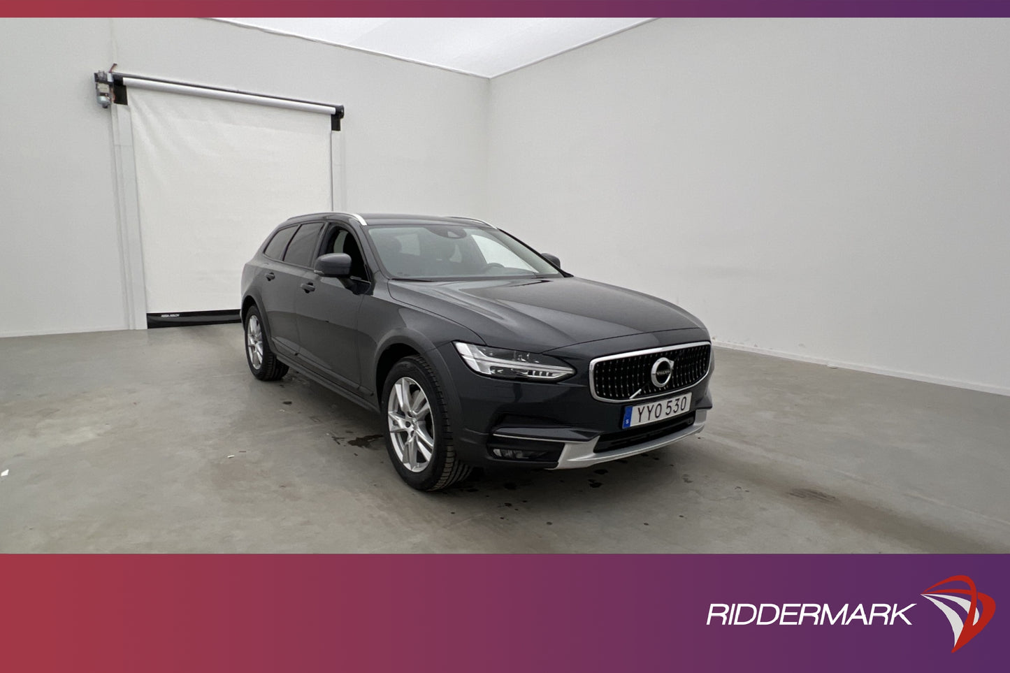 Volvo V90 D5 Cross Country AWD PRO VOC Navi BLIS Drag MOMS