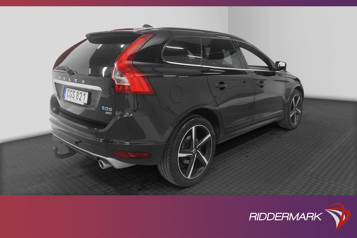 Volvo XC60 D5 AWD Black R-Design BE Pro VOC Pano Drag D-värm