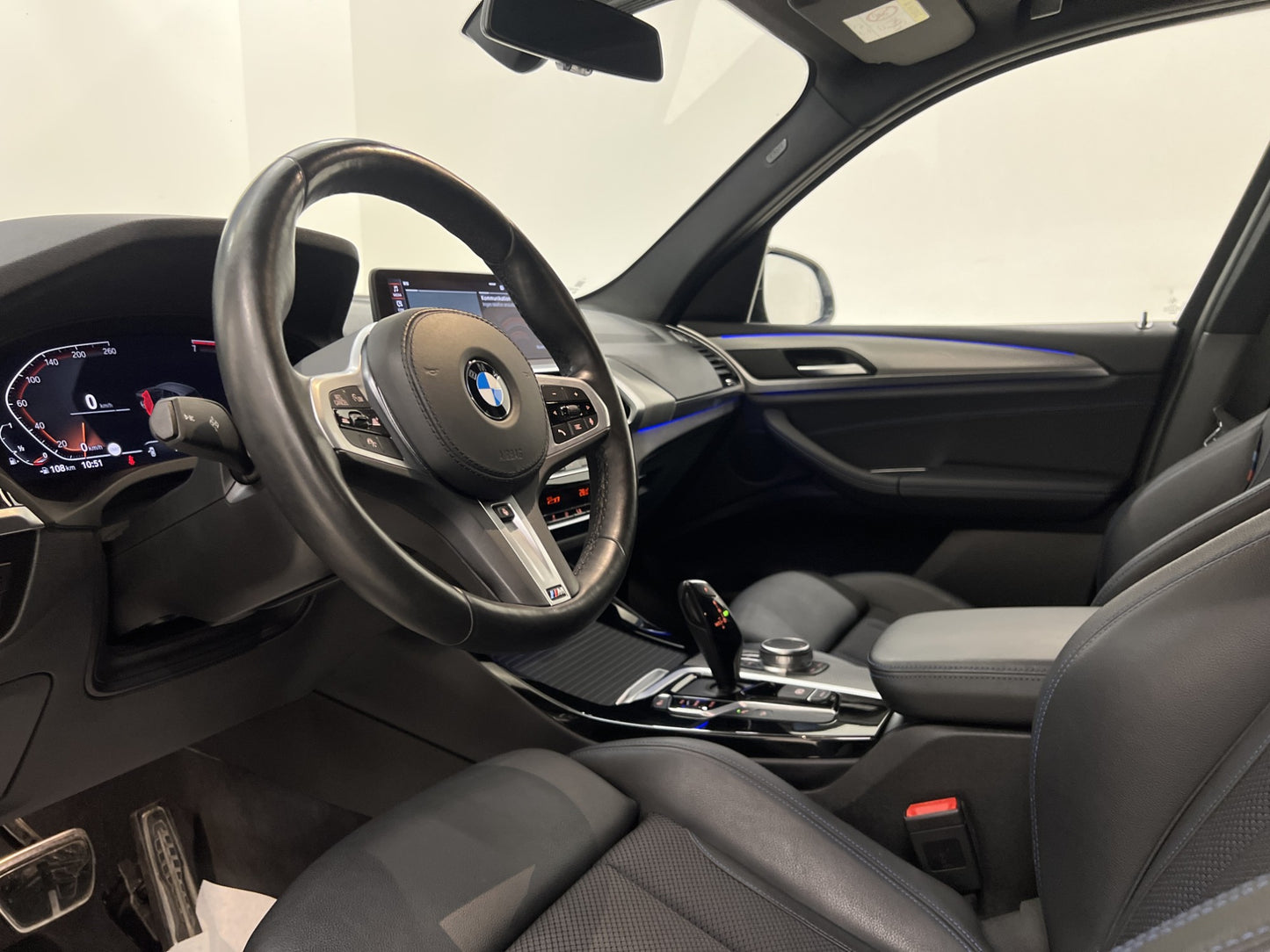 BMW X3 xDrive20i 184hk M-Sport B-Värmare Cockpit Navi Kamera