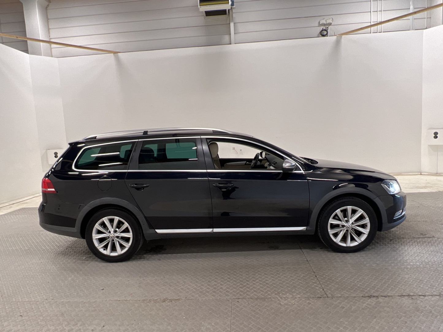 Volkswagen Passat Alltrack 2.0 TDI  Värmare Drag Skinn B-kam