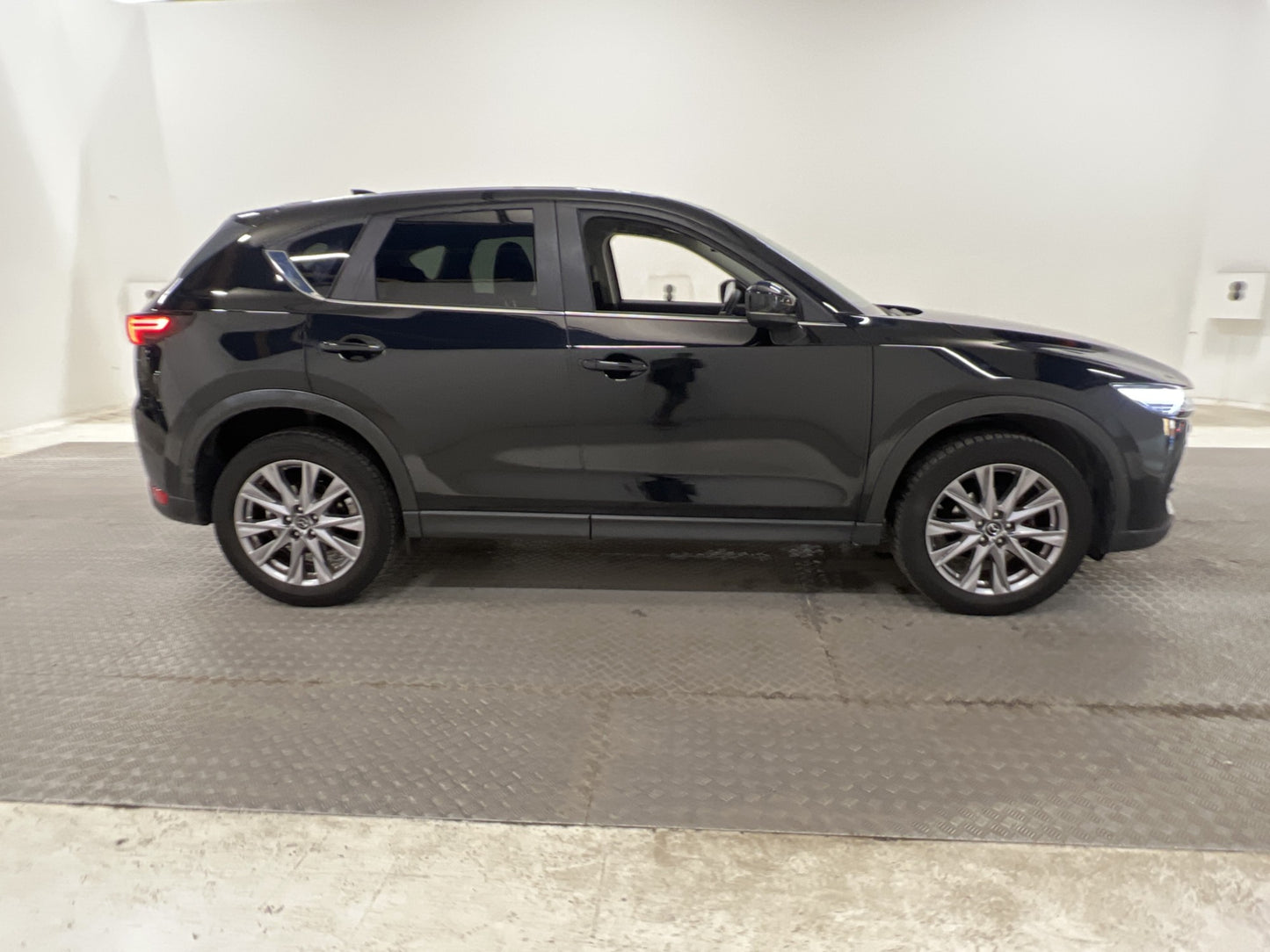 Mazda CX-5 2.0 SKYACTIV-G AWD 165hk Värmare 360° HUD Navi