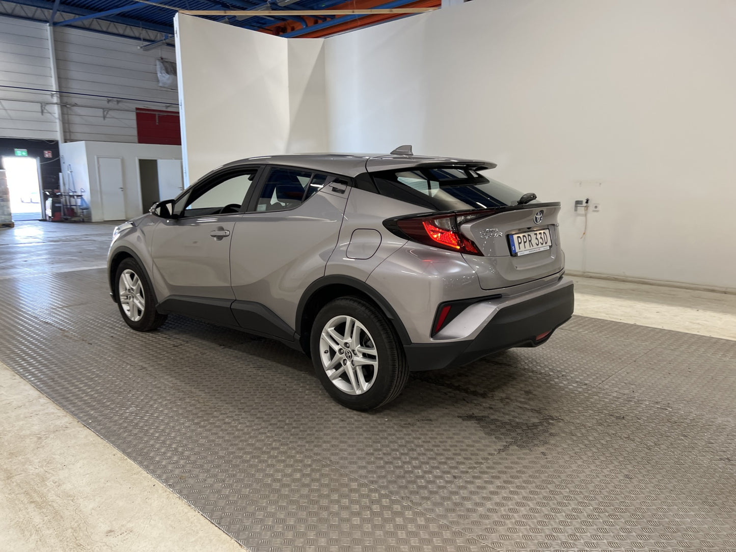 Toyota C-HR Hybrid CVT 122hk B-Kam 360kr Skatt 0,38L/mil