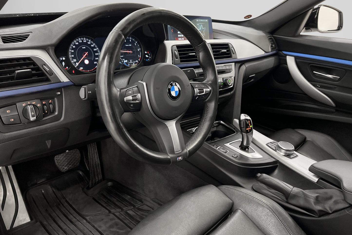 BMW 330i xDrive GT 252hk M-Sport Pano Kamera Cockpit Drag