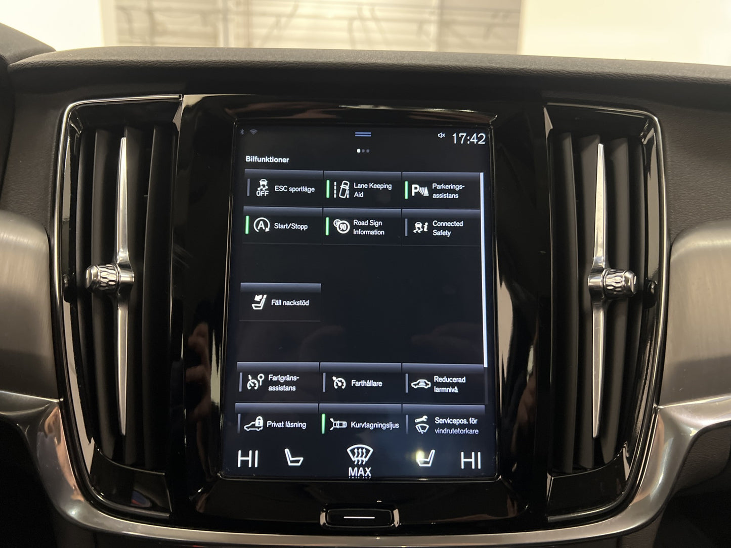 Volvo S90 T4 190hk Advanced VOC Värmare CarPlay Välservad