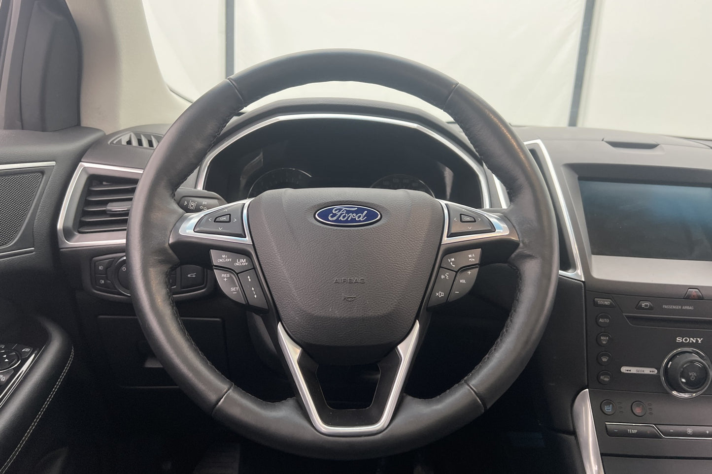 Ford Edge 2.0 TDCi 210hk AWD Titanium D-Värm Pano B-Kamera