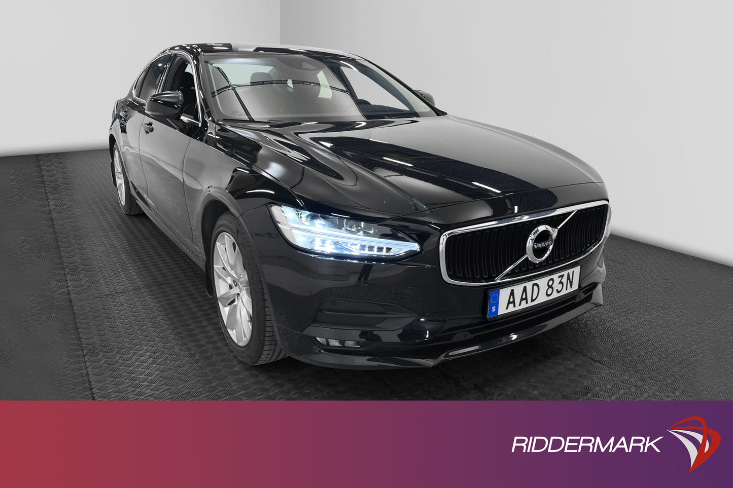 Volvo S90 T4 190hk Voc B-Värm Skinn Drag Nav Carplay Keyless