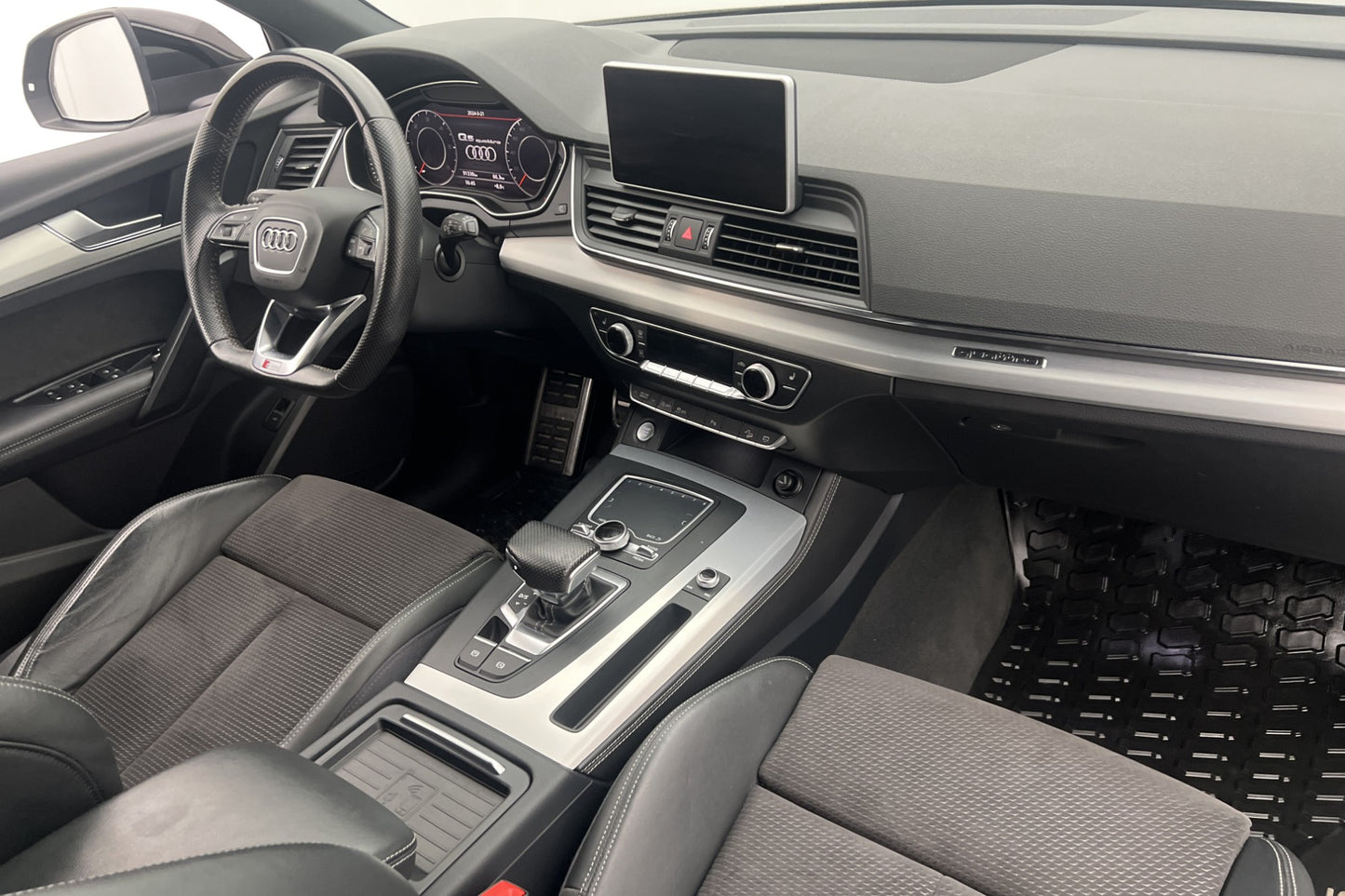 Audi Q5 2.0 TDI 190hk Quattro S-Line Cockpit B-kamera Navi