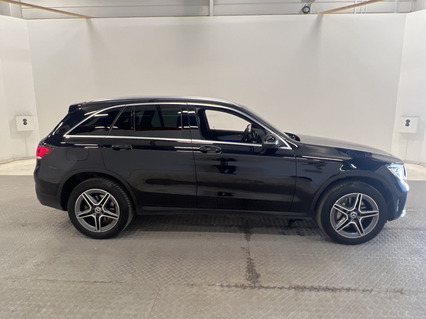 Mercedes-Benz GLC 300 e 4M 306hk AMG Bkamera Drag Värmare