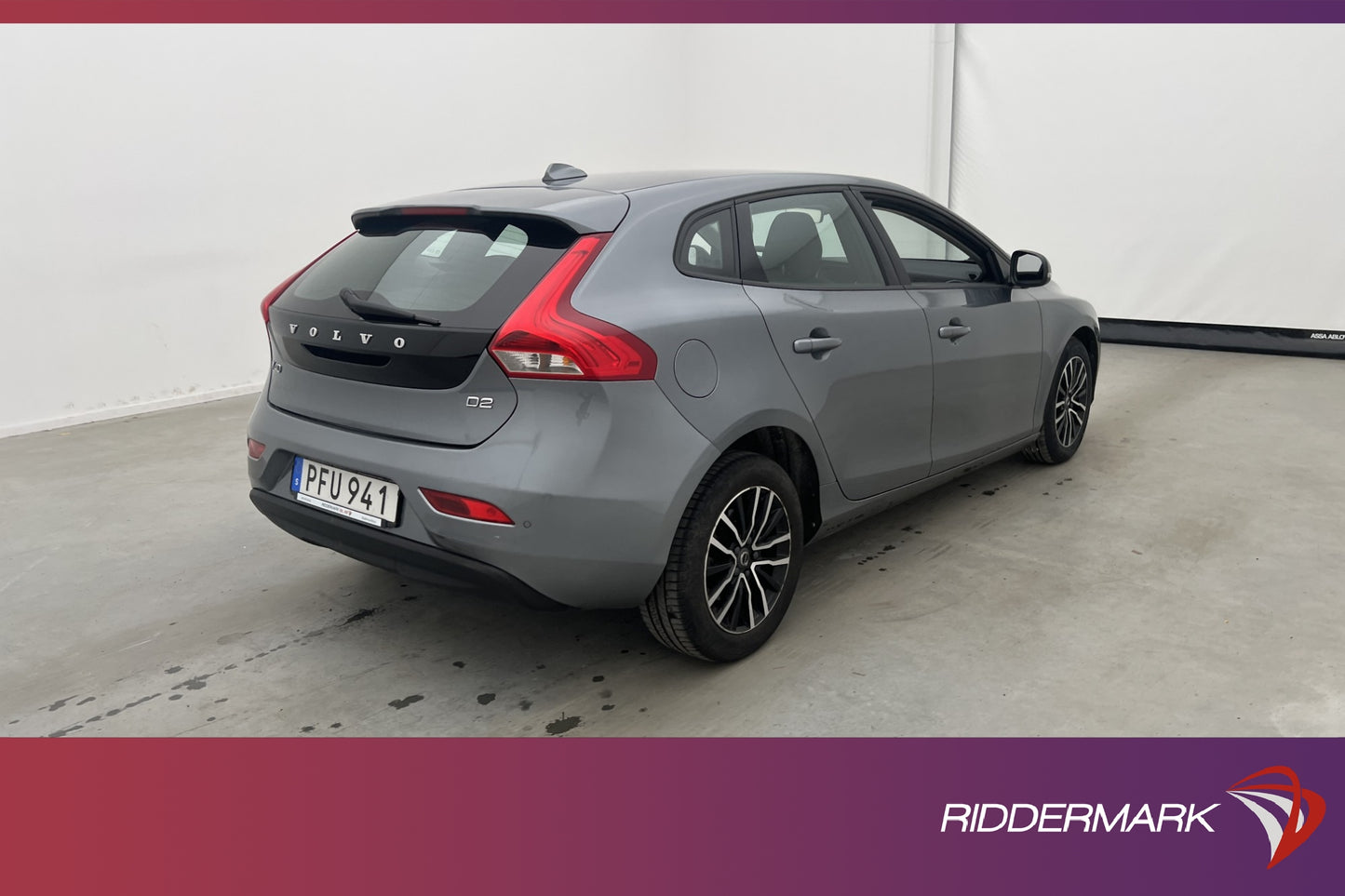 Volvo V40 D2 120hk Momentum VOC Värmare Sensorer Välservad