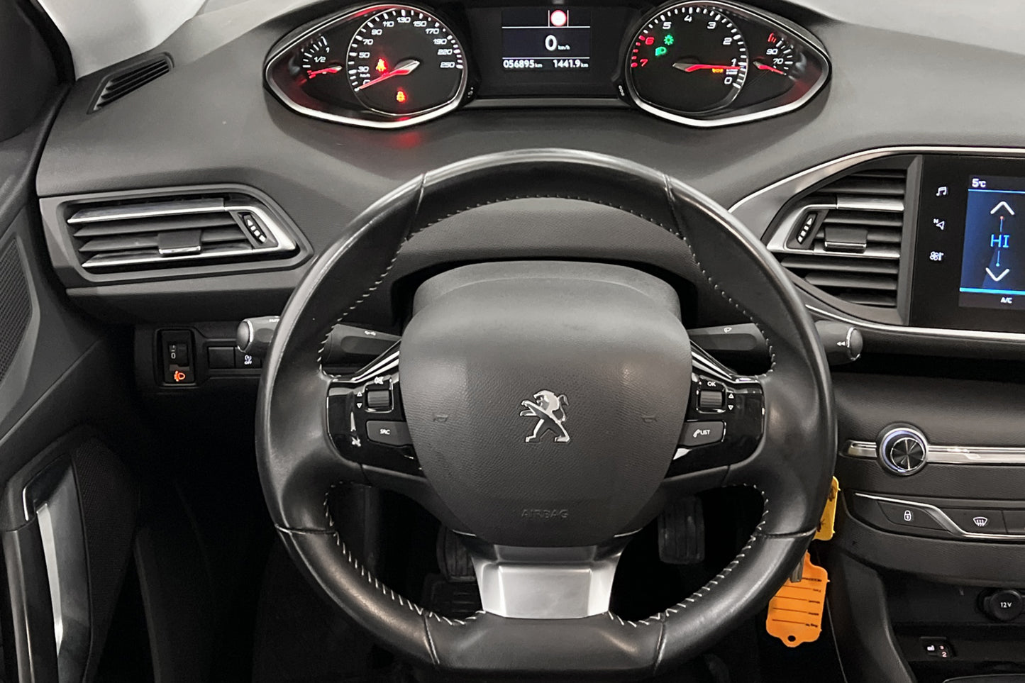 Peugeot 308 1.2 e-THP 130hk Active Sensorer Välservad