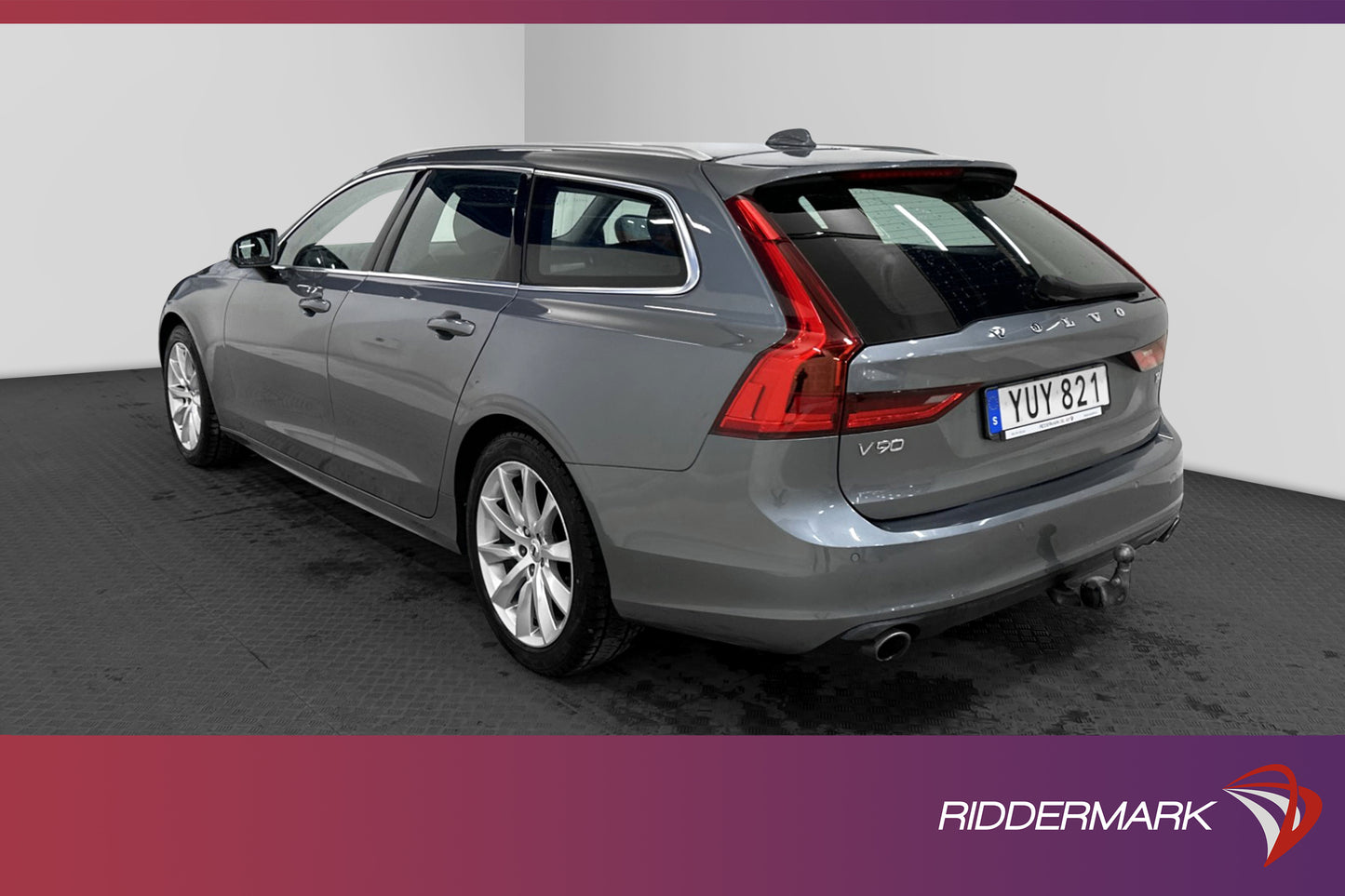 Volvo V90 T4 Momentum VOC Drag P-värme PDC Nyservad 190hk