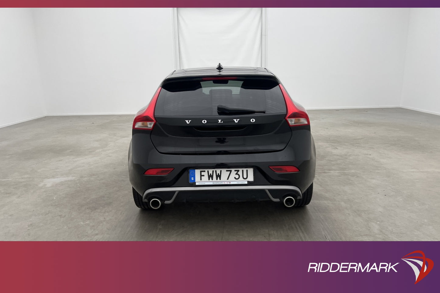 Volvo V40 D3 R-Design VOC Värm Pano Skinn Sensoer Navi BLIS