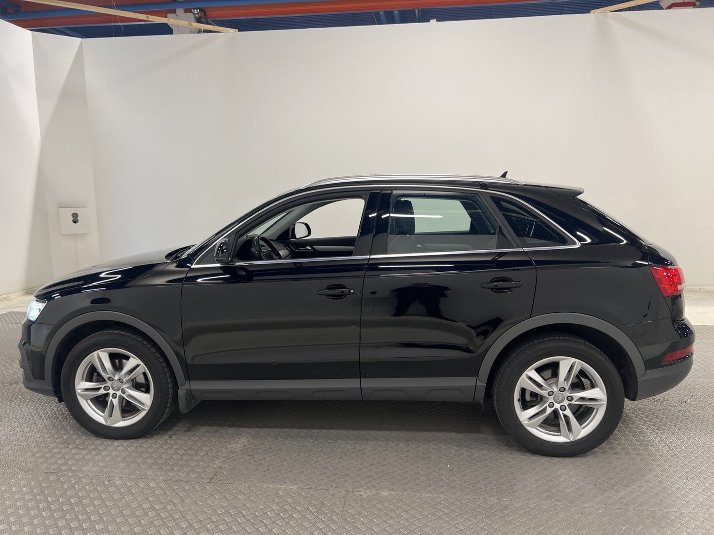 Audi Q3 2.0 TDI Quattro 150hk Sport Edit P-Sensor Alcantara