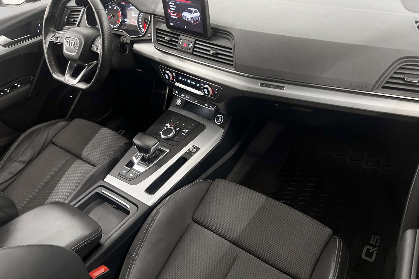 Audi Q5 2.0 TDI 190hk S-Line Dragkrok Matrix-LED PDC