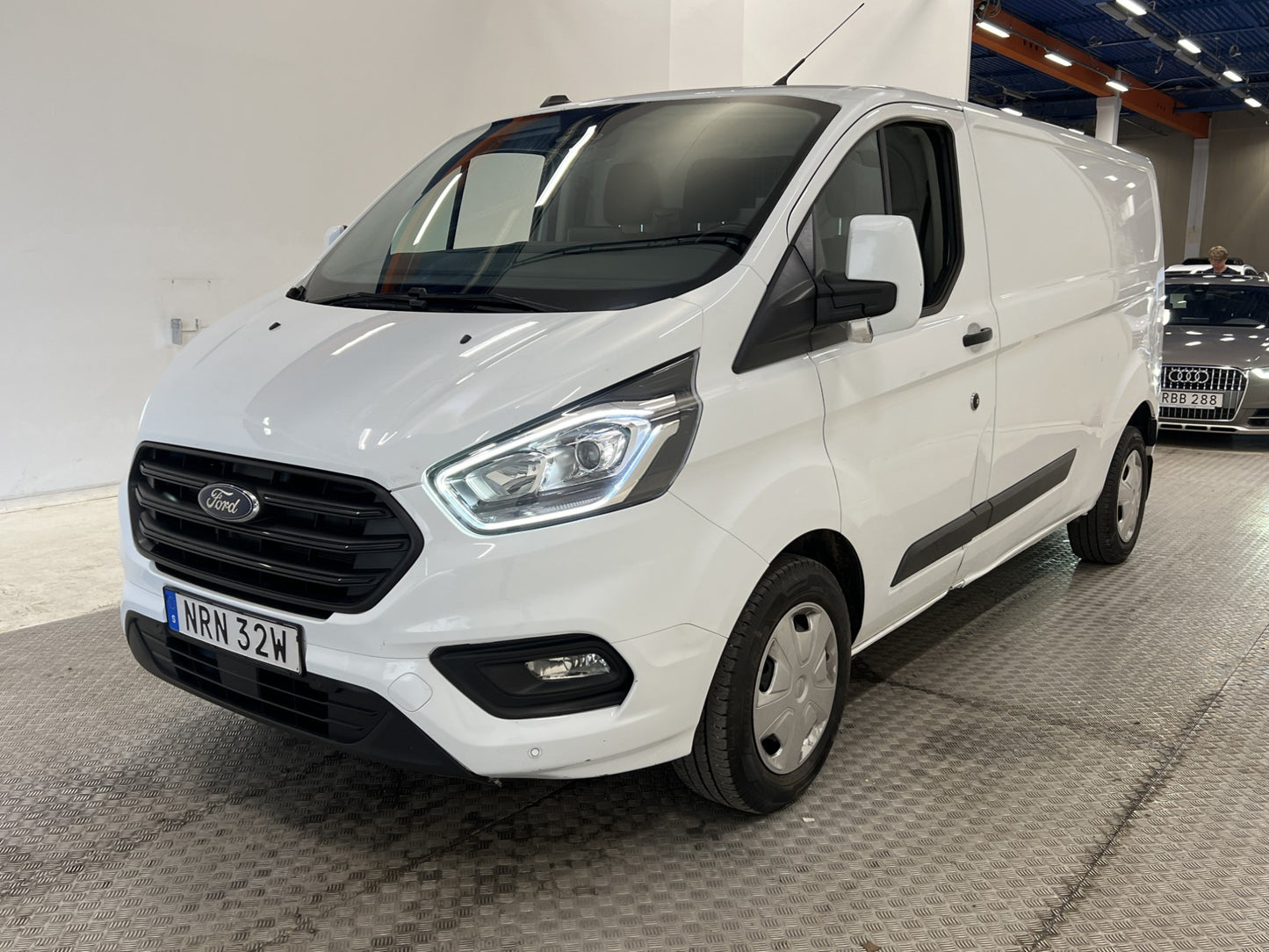 Ford Transit Custom L2 2.0 130hk Värmare Drag Sync-3 Moms