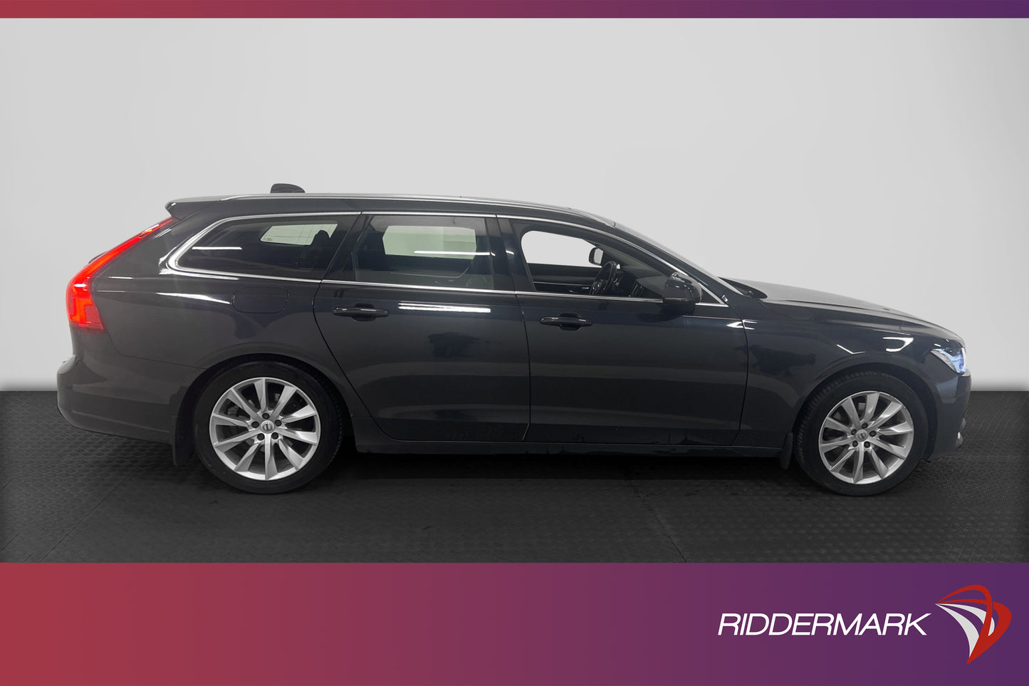 Volvo V90 D4 Advanced Pano VOC Värmare Navi 4-Zon BLIS Drag