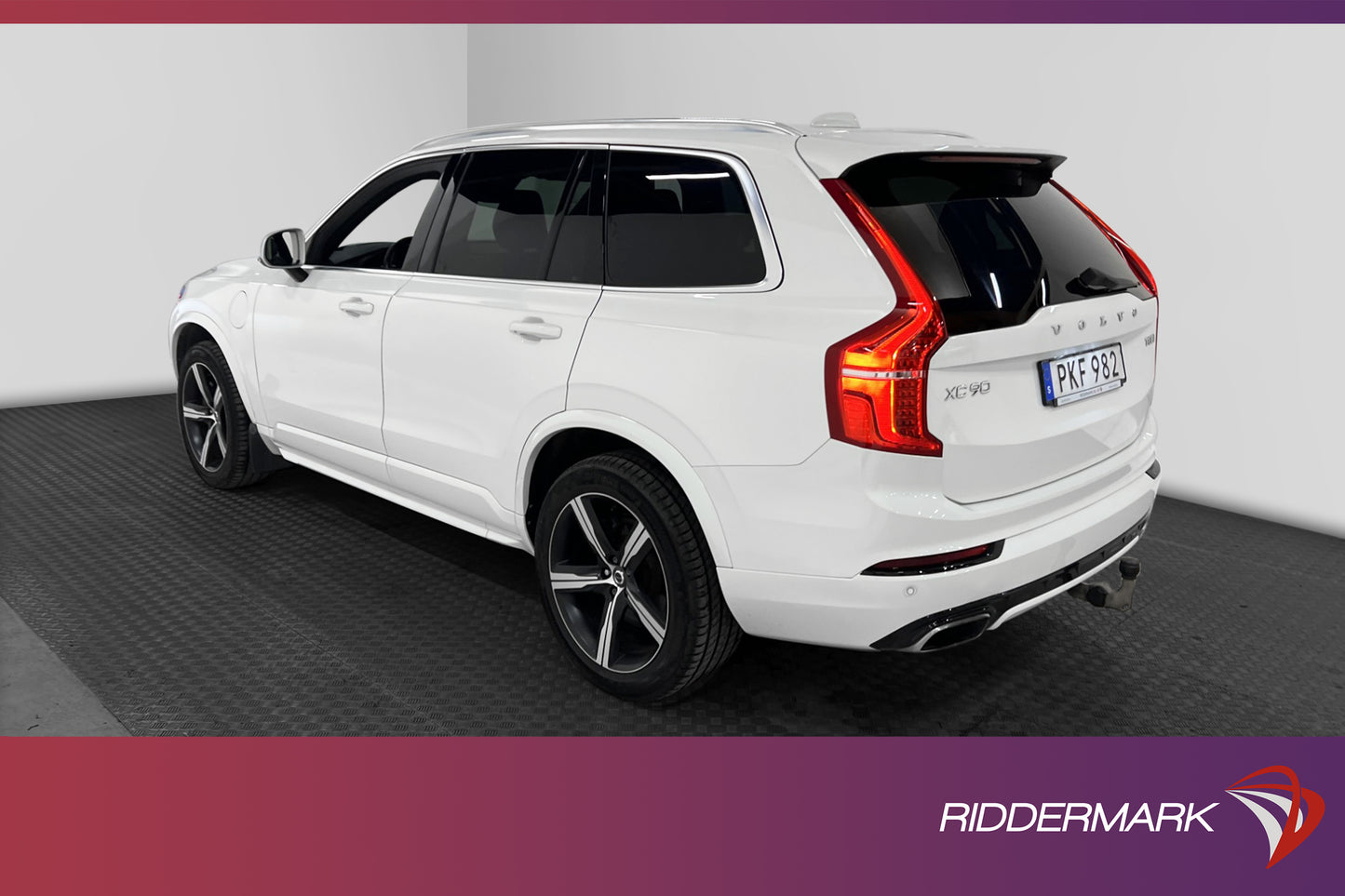 Volvo XC90 T8 TwEn AWD 407hk R-Design Pano Drag BKamera