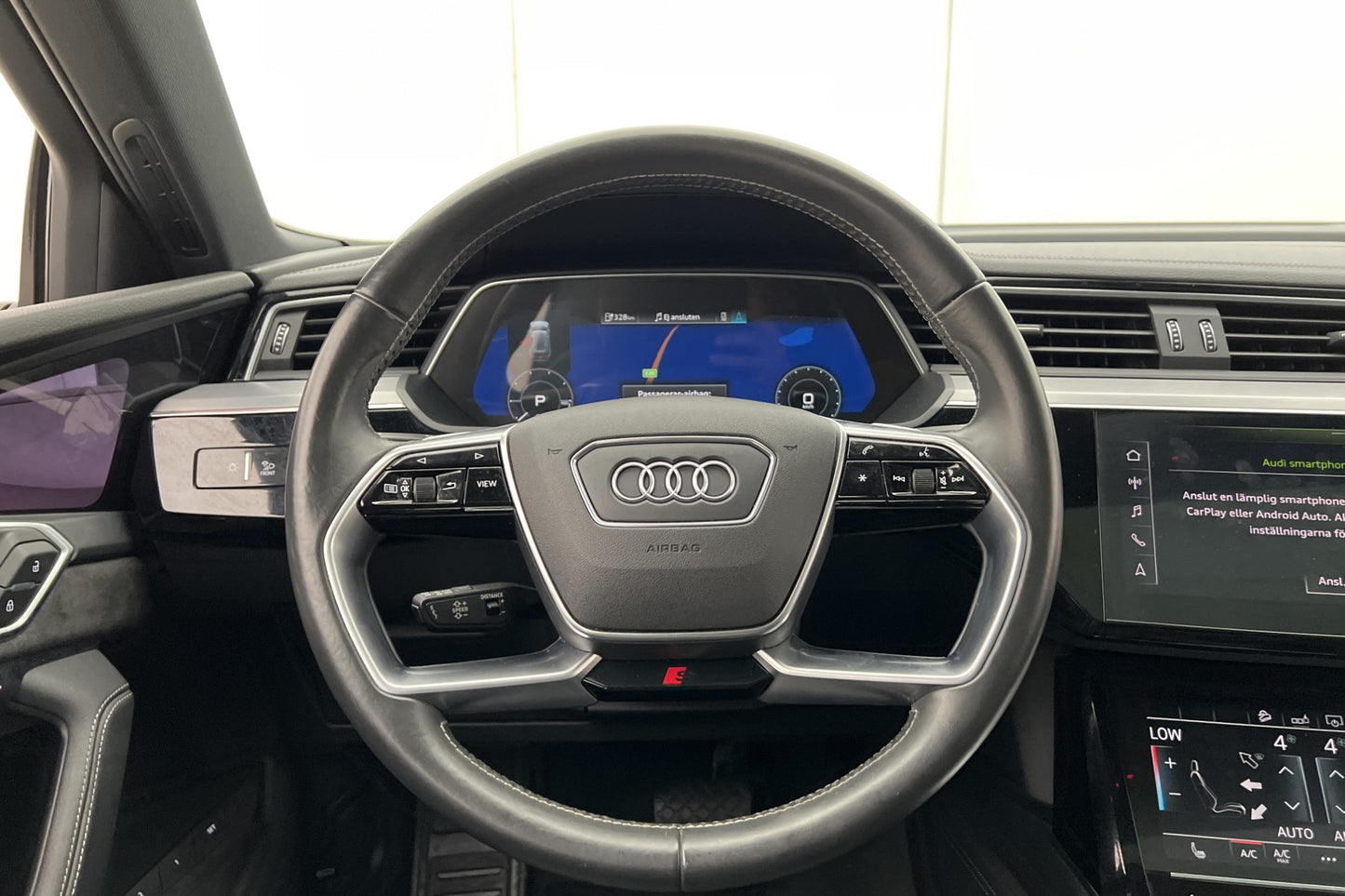 Audi E-Tron Quattro 55 S Line 3D Kamera Pano Skinn B&O Drag