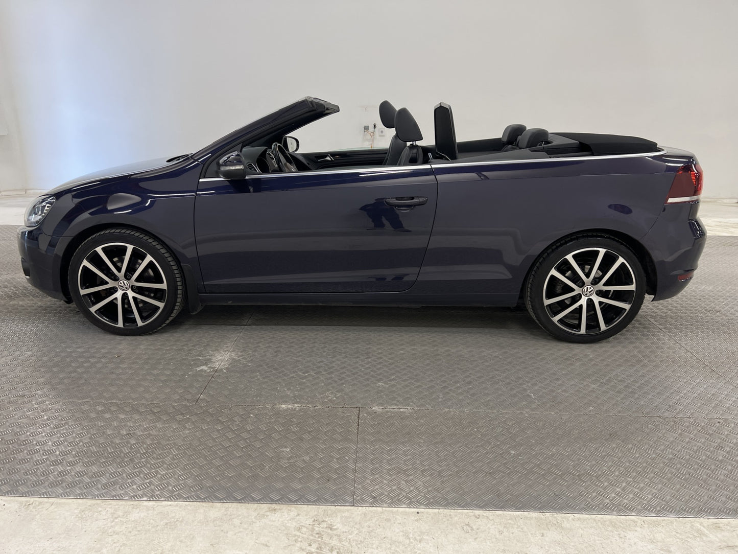 Volkswagen Golf Cabriolet 1.4 160hk Halvskinn Nybes Lågmil