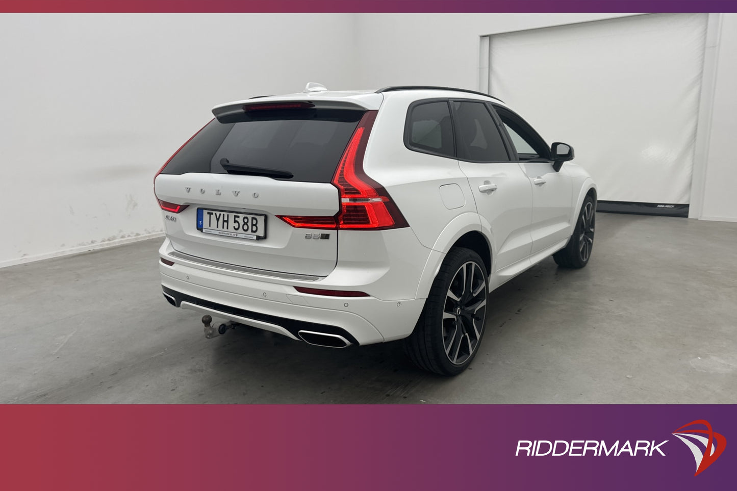 Volvo XC60 B5 AWD R-Design VOC Pano B&W 360° HuD D-Värm Drag