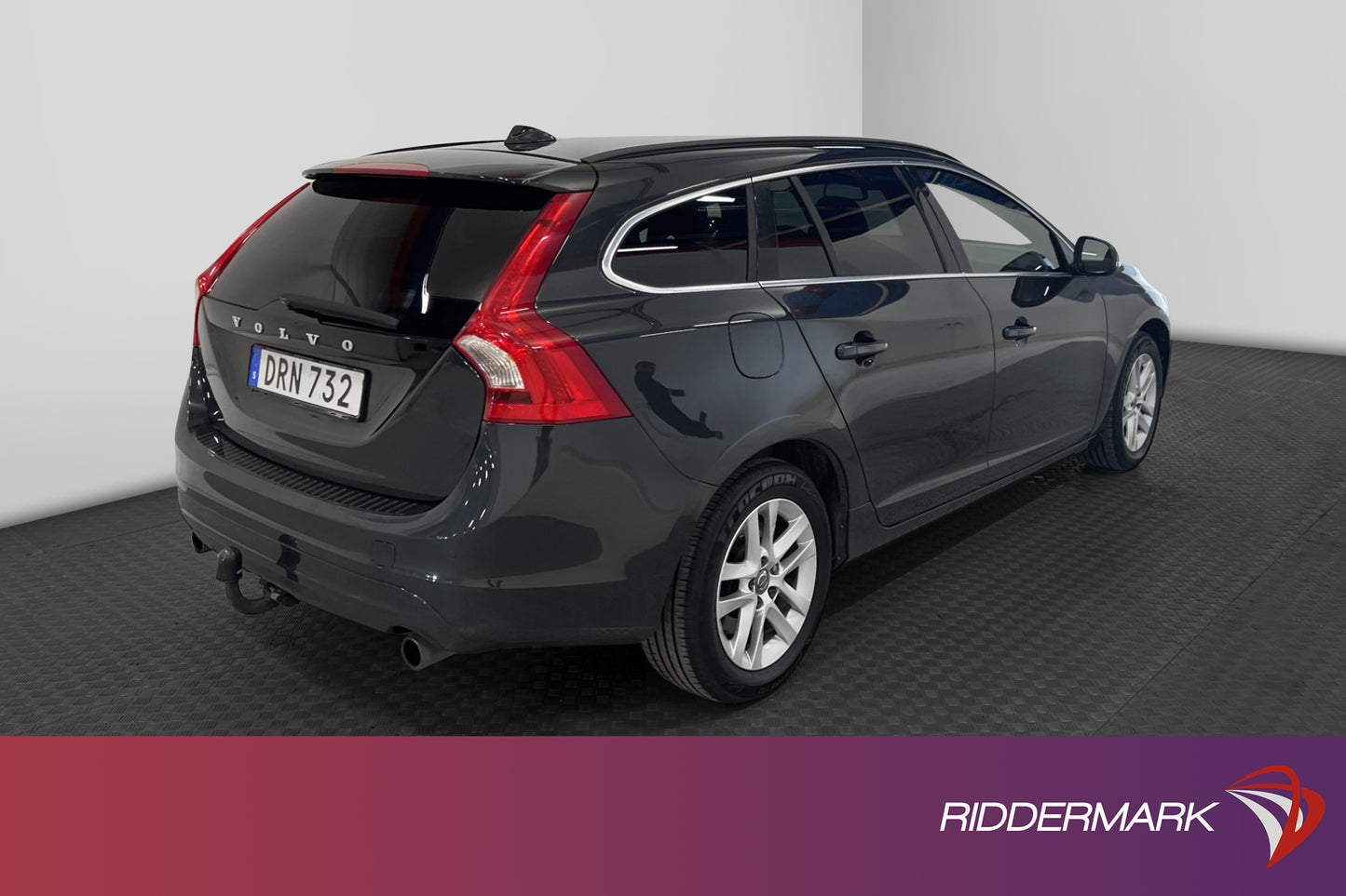 Volvo V60 T3 150hk Momentum VOC Värmare Drag PDC Välservad