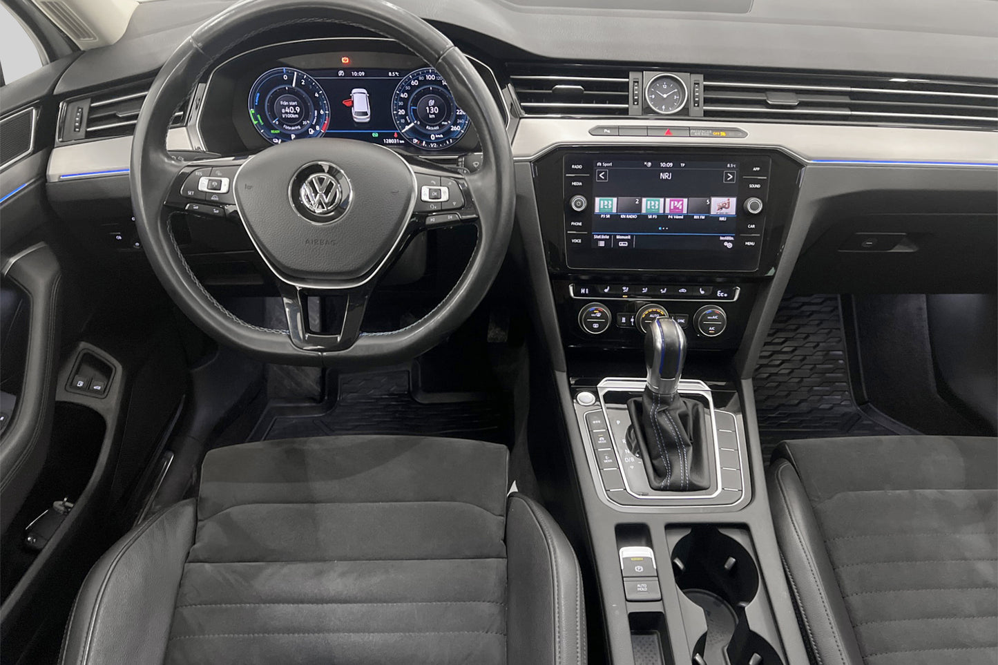 Volkswagen Passat GTE 218hk Cockpit Värmare Kamera Drag