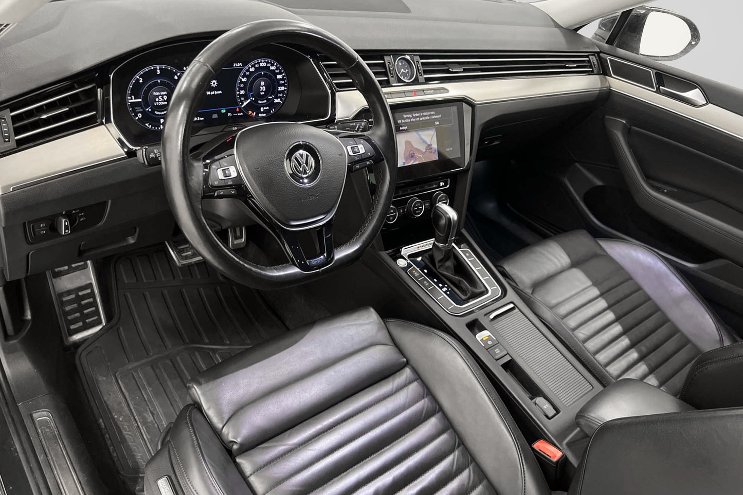 Volkswagen Passat 2.0 TDI 4M 240hk R-line Cockpit DCC Drag