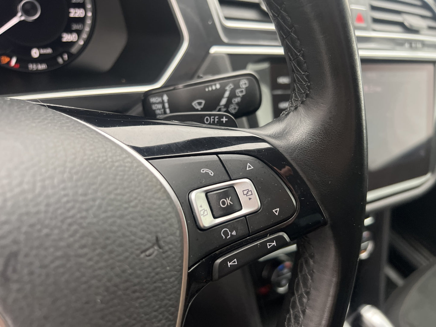 Volkswagen Tiguan TDI 4M 190hk Executive Värm Cockpit Drag