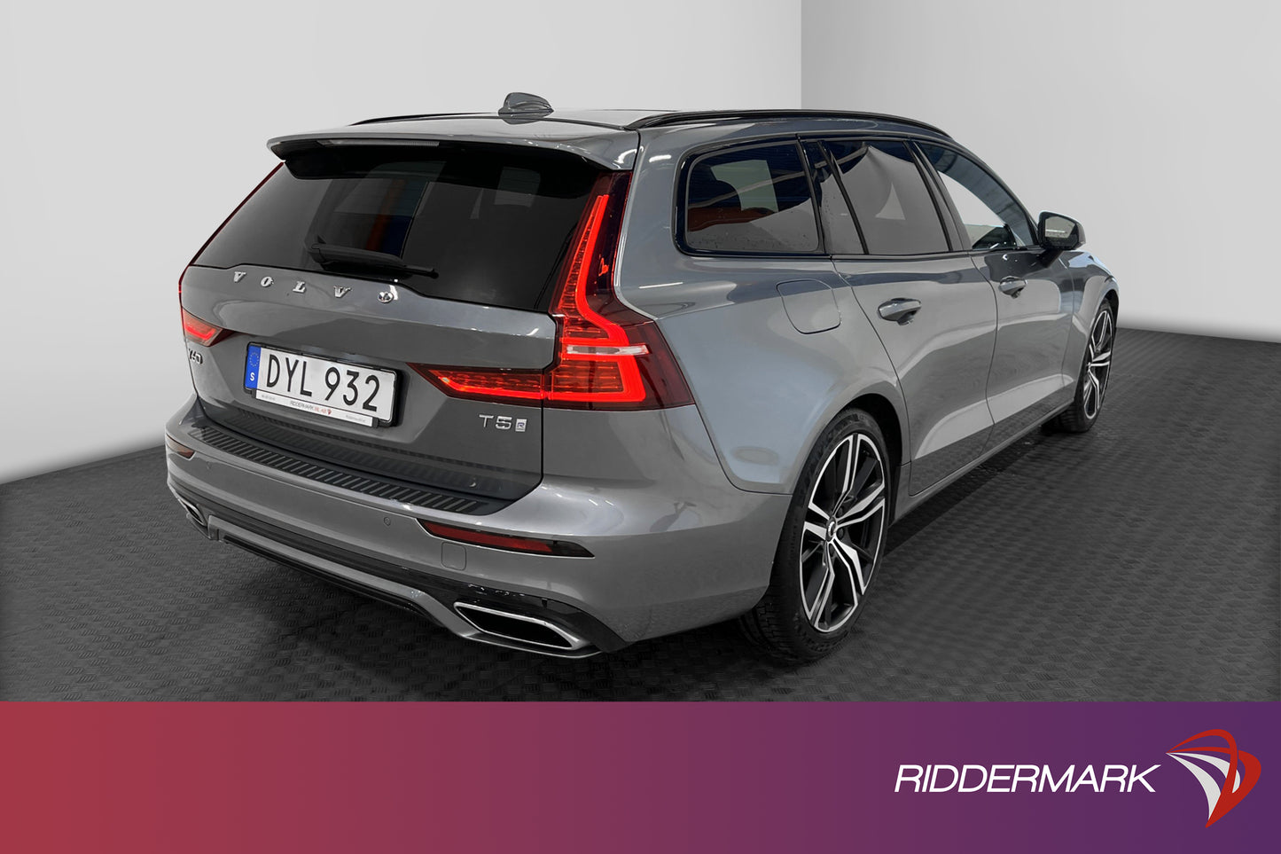 Volvo V60 T5 250hk R-Design VOC Värm Pano H/K HUD 360° BLIS