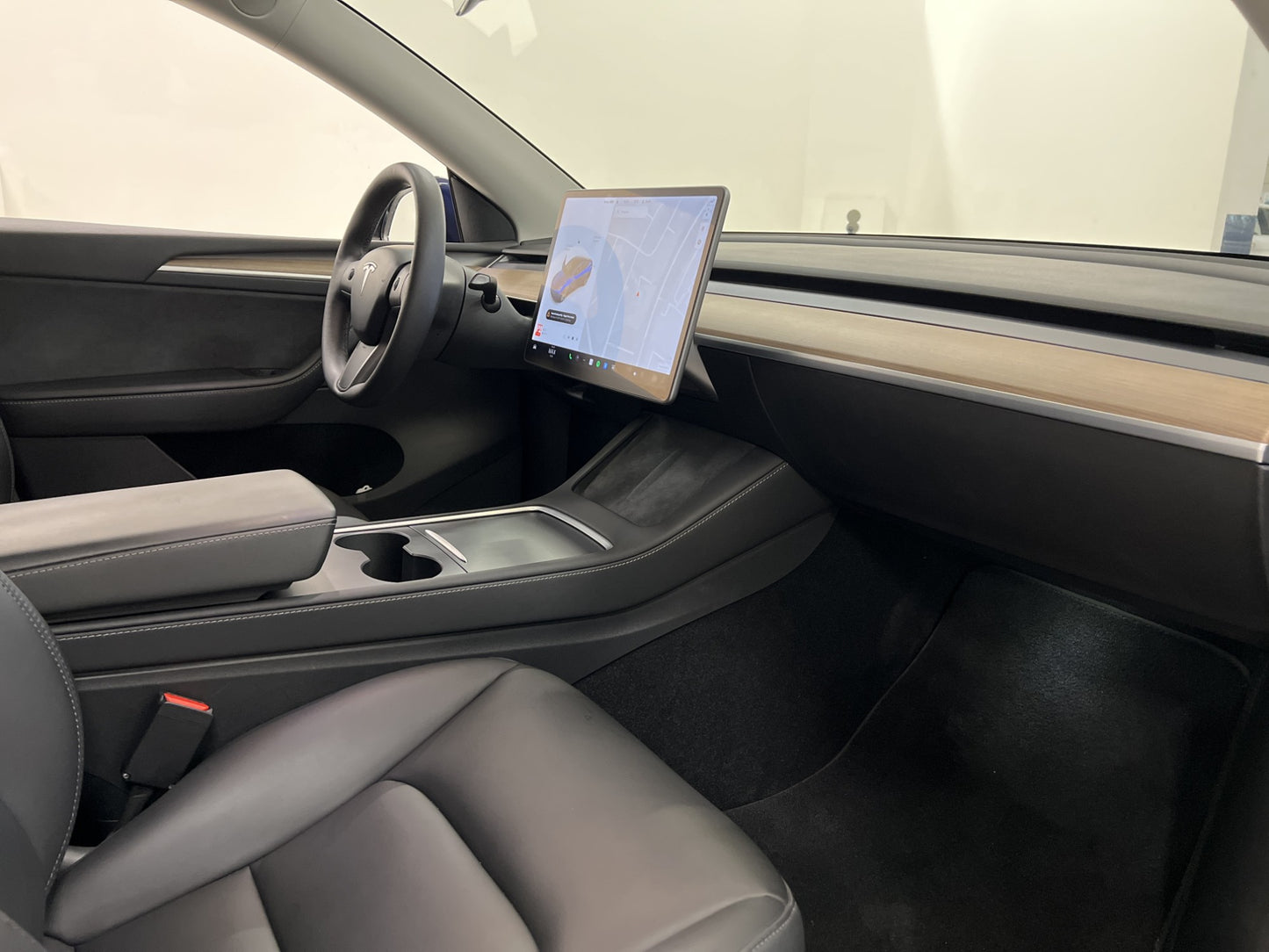 Tesla Model Y Long Range AWD 345hk Svensksåld Rattvärme