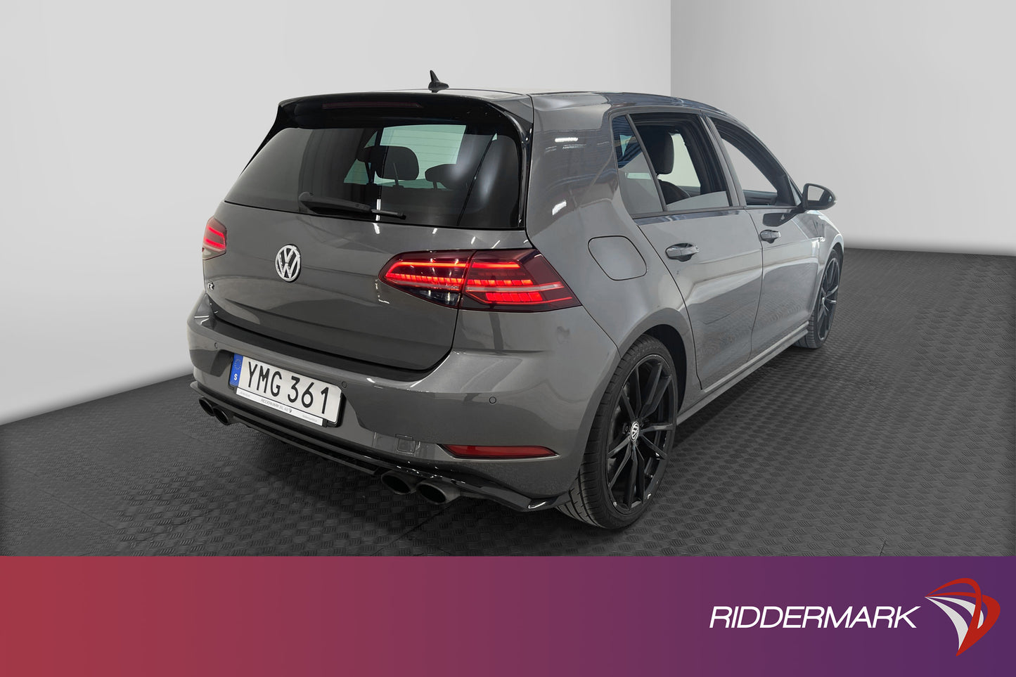 Volkswagen Golf R 2.0 4M 310hk Cockpit Pano Skinn Kamera