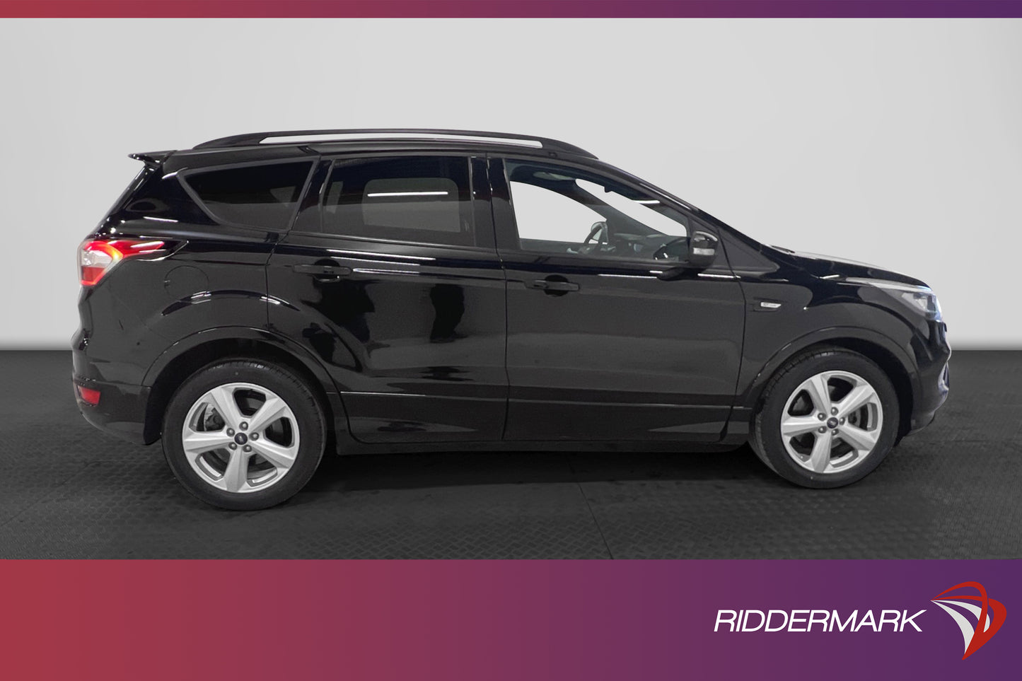 Ford Kuga 1.5 ST-Line M-värmare B-kamera Alcantara Keyless