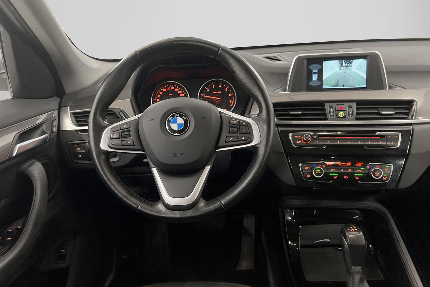 BMW X1 xDrive20i 192hk X-Line HiFi Kamera Halvskinn Dragkrok