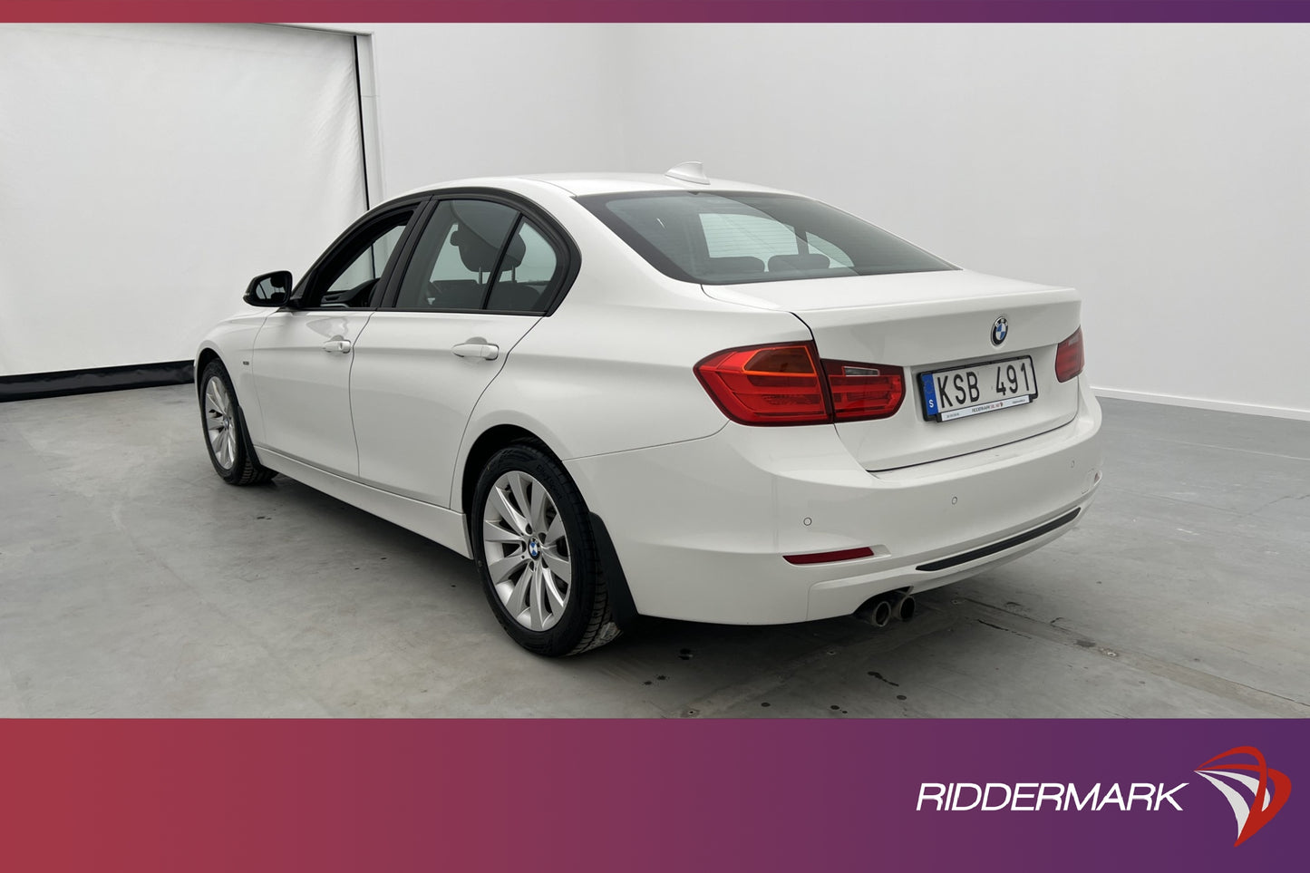 BMW 328 i xDrive Sedan 245hk Sport line Sensorer Rattvärme