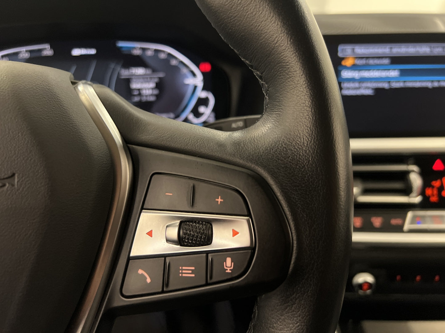 BMW 330 e Touring 292hk Sport line Cockpit Navi Ambient MOMS