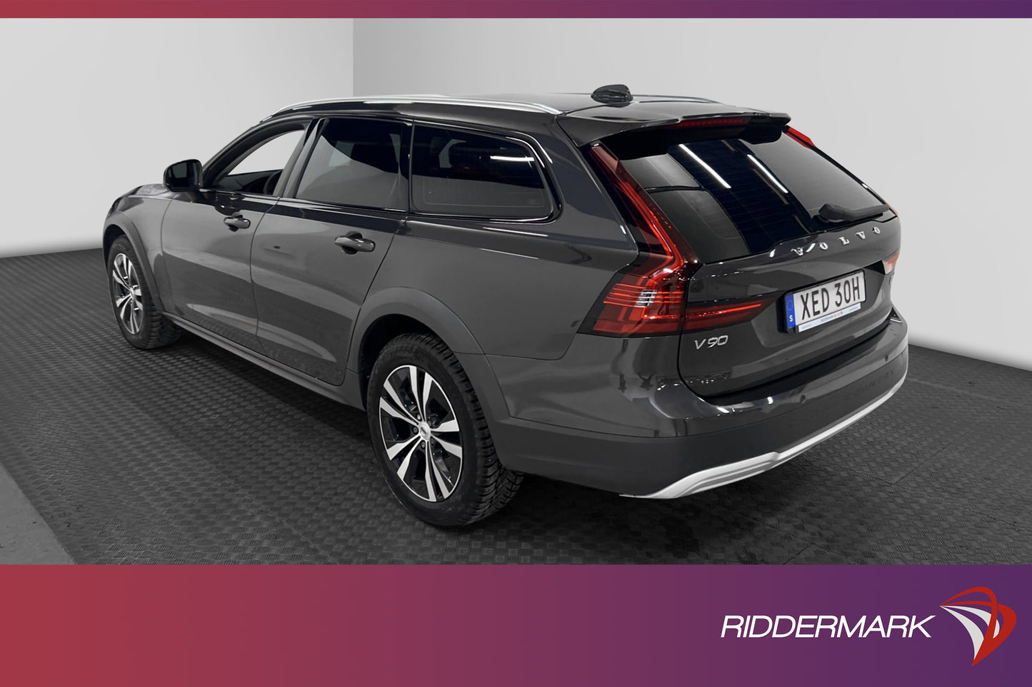 Volvo V90 Cross Country B4 AWD Momentum D-värm VOC B-kamera