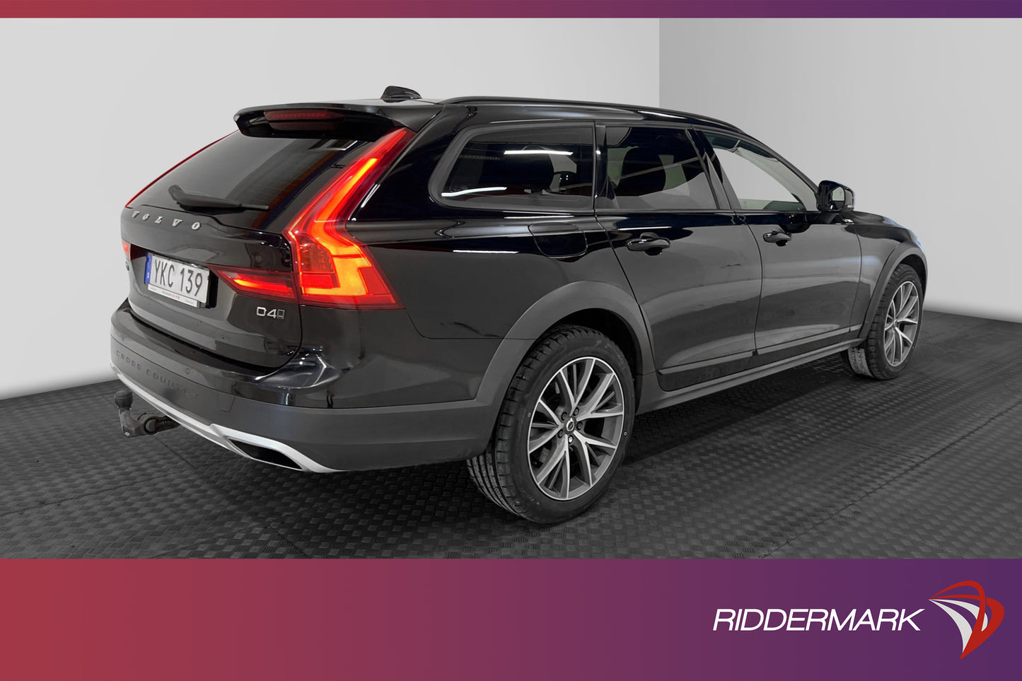 Volvo V90 Cross Country D4 AWD VOC Drag Navi D-värme 190hk