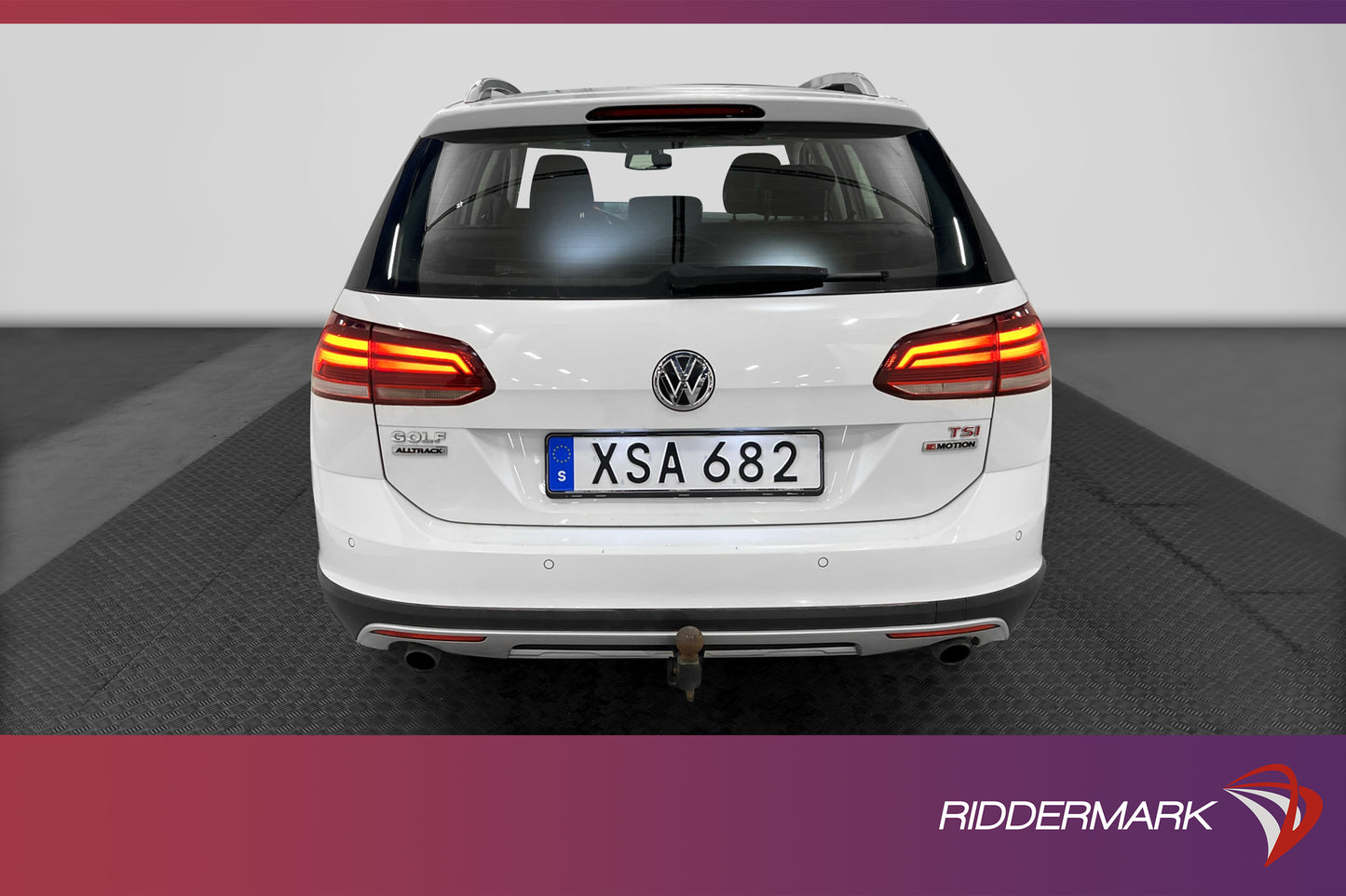 Volkswagen Golf Alltrack 4M 180hk Premium B-Kam Drag Nyserv