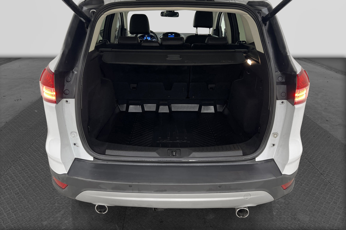 Ford Kuga TDCi AWD 163hk Titanium Plus Sensorer Välservad