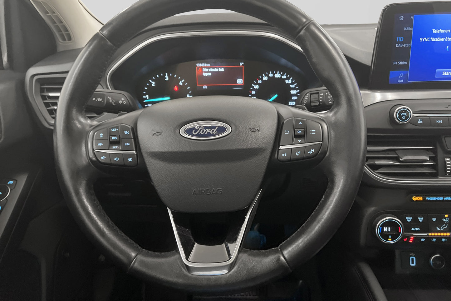 Ford Focus EcoBlue 120hk Titanium Pano HUD Kamera Halvskinn