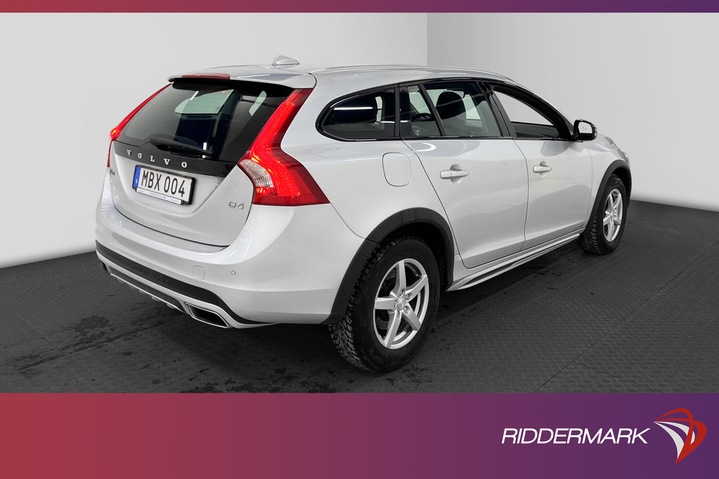 Volvo V60 Cross Country D4 190hk Summum Taklucka Värmare GPS