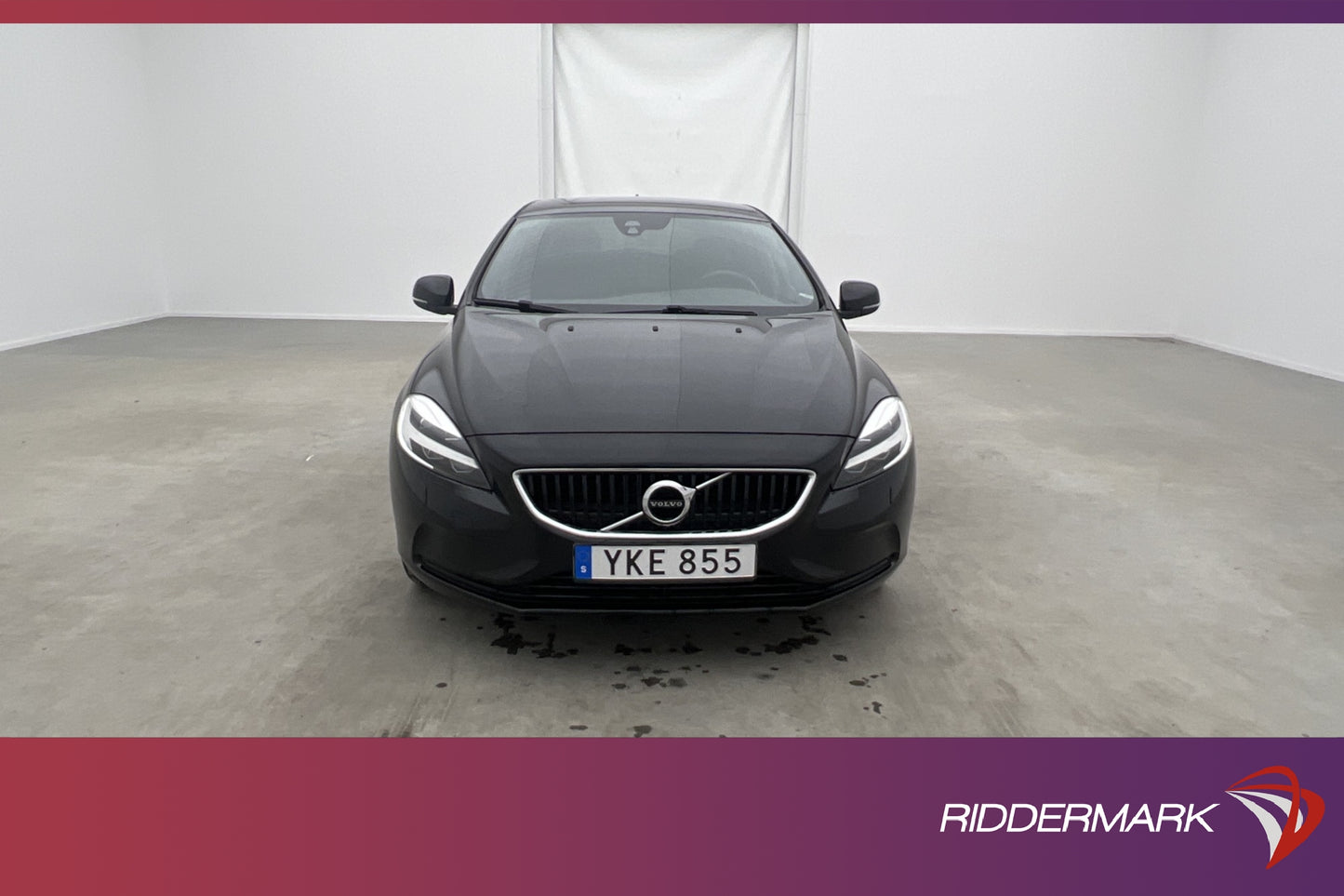 Volvo V40 D2 Momentum VOC Värm Navi Sensorer Drag Välservad