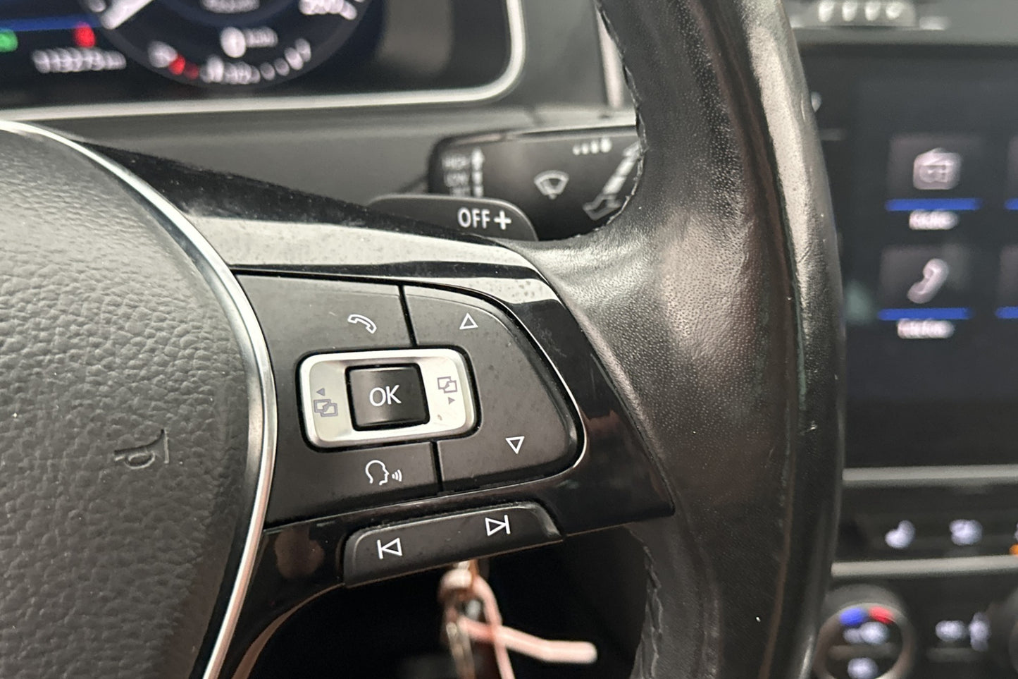 Volkswagen Golf TSI 110hk R-Line Pano Dynaudio Cockpit Navi