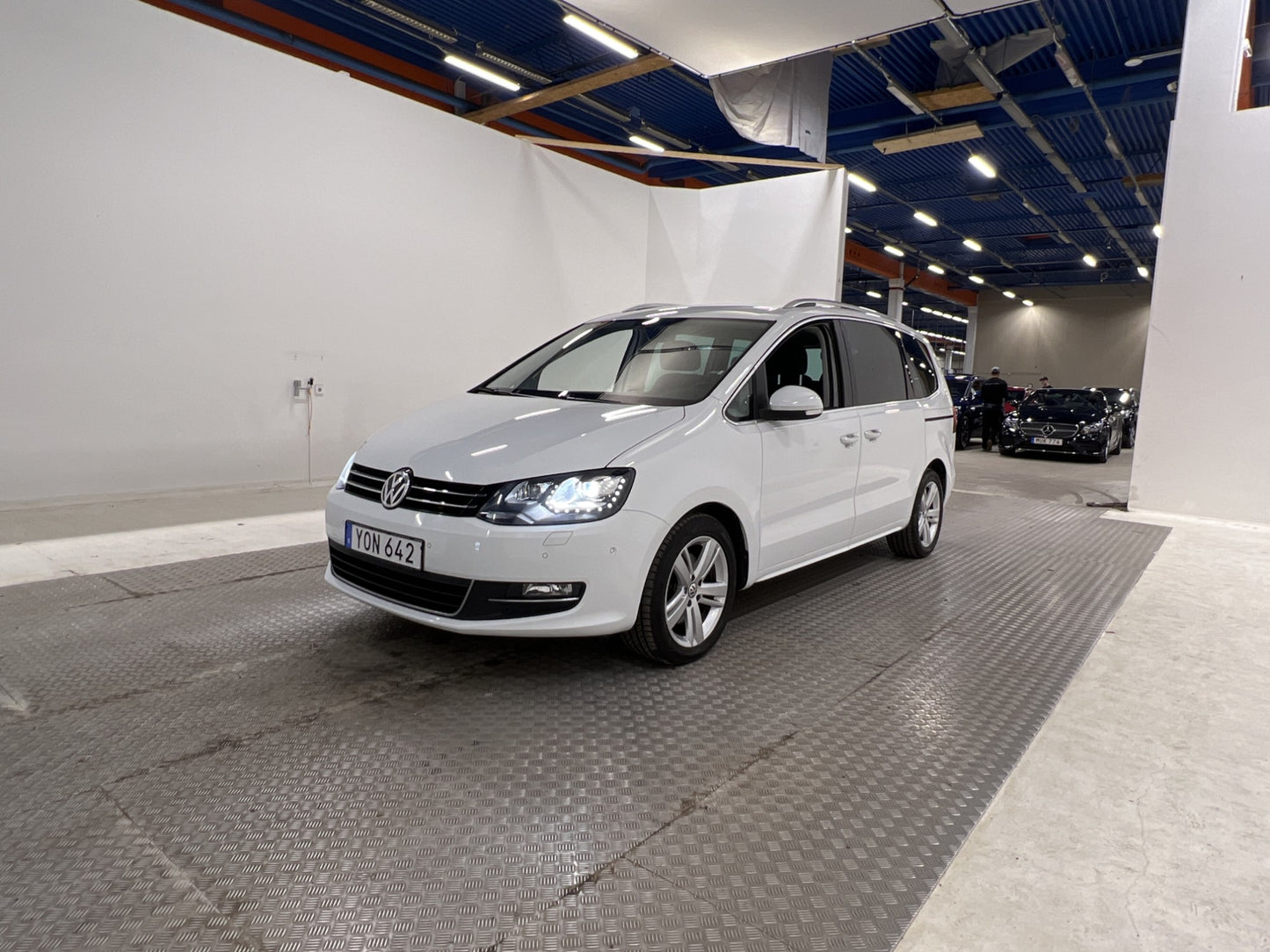 Volkswagen Sharan 4M 184hk 7-sits Värmare Elskjutdörrar