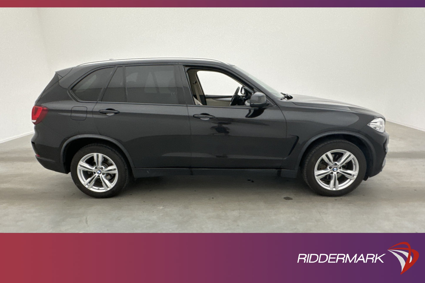 BMW X5 xDrive30d 258hk Navi Skinn Sensorer Välservad